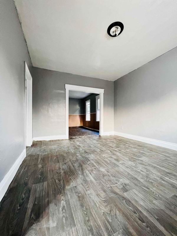 145 Weiss St - Photo 3 of 10