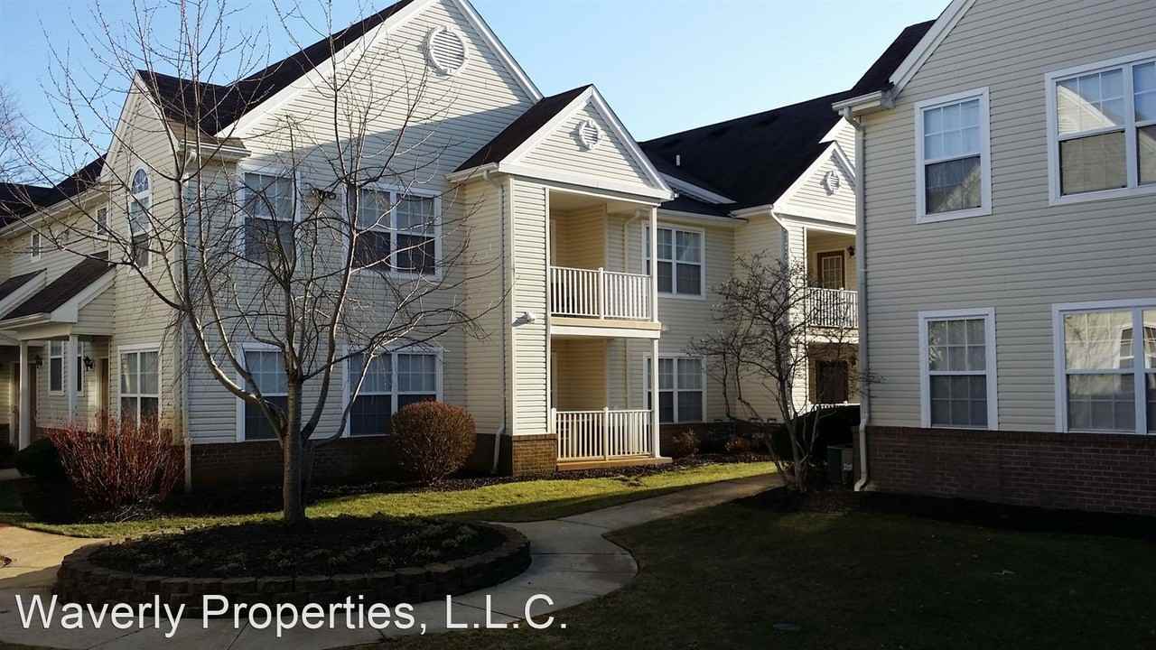 100-223 Susan Dr. & 100-211 Dee Ct. - Photo 3 of 16