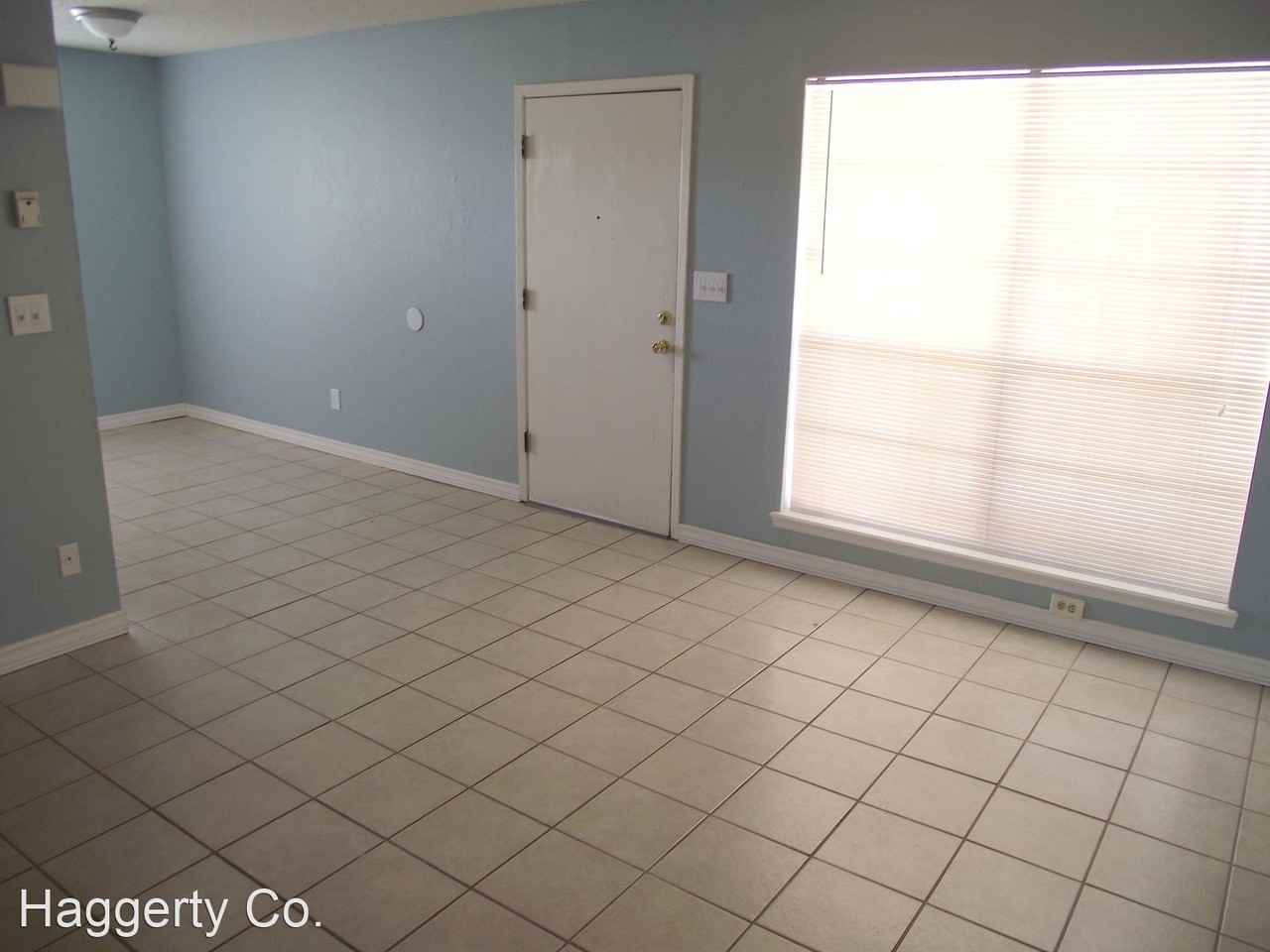 3407 Wickham Ave - Photo 3 of 8