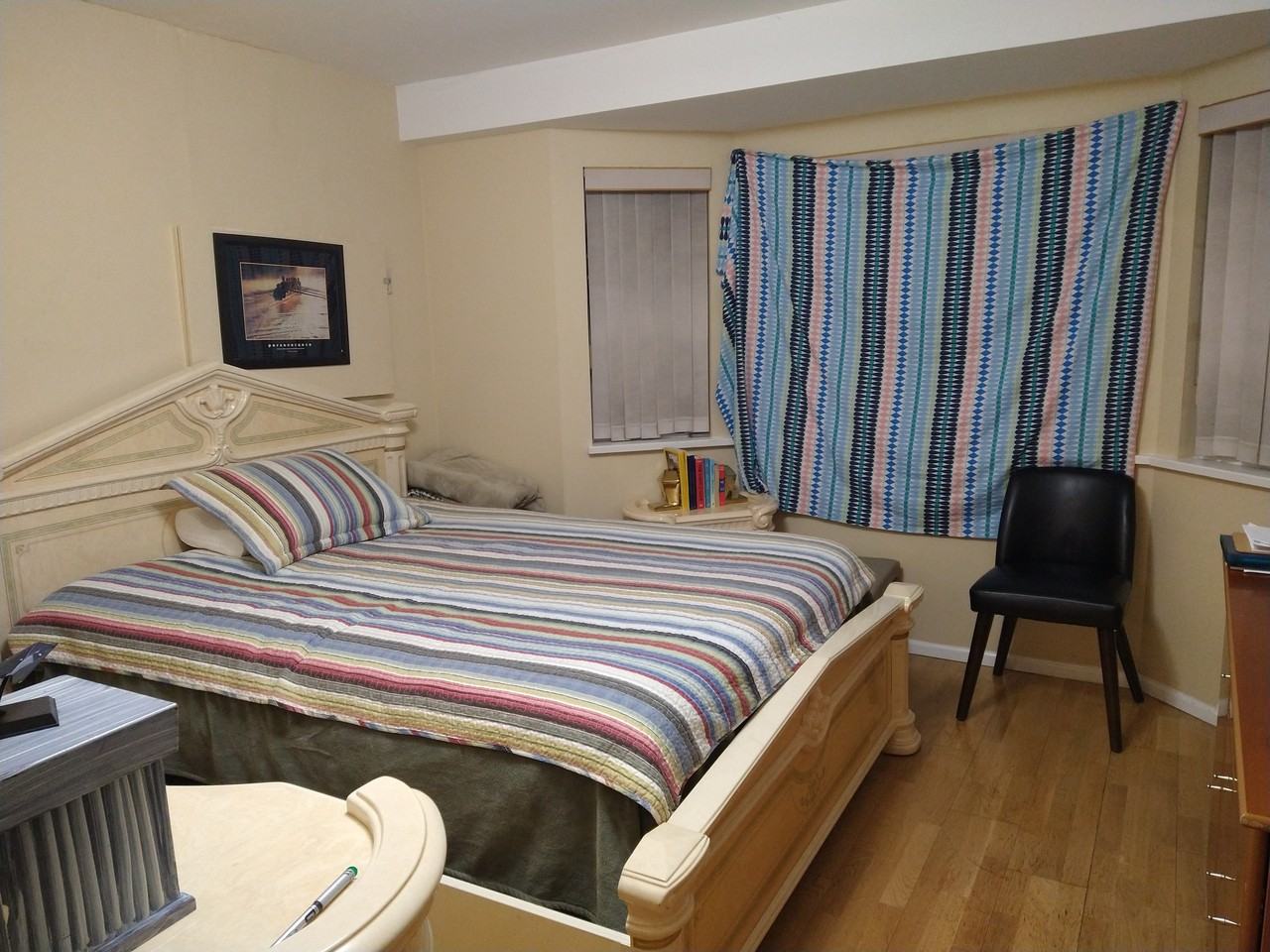 9415 161 Street - Photo 4 of 13