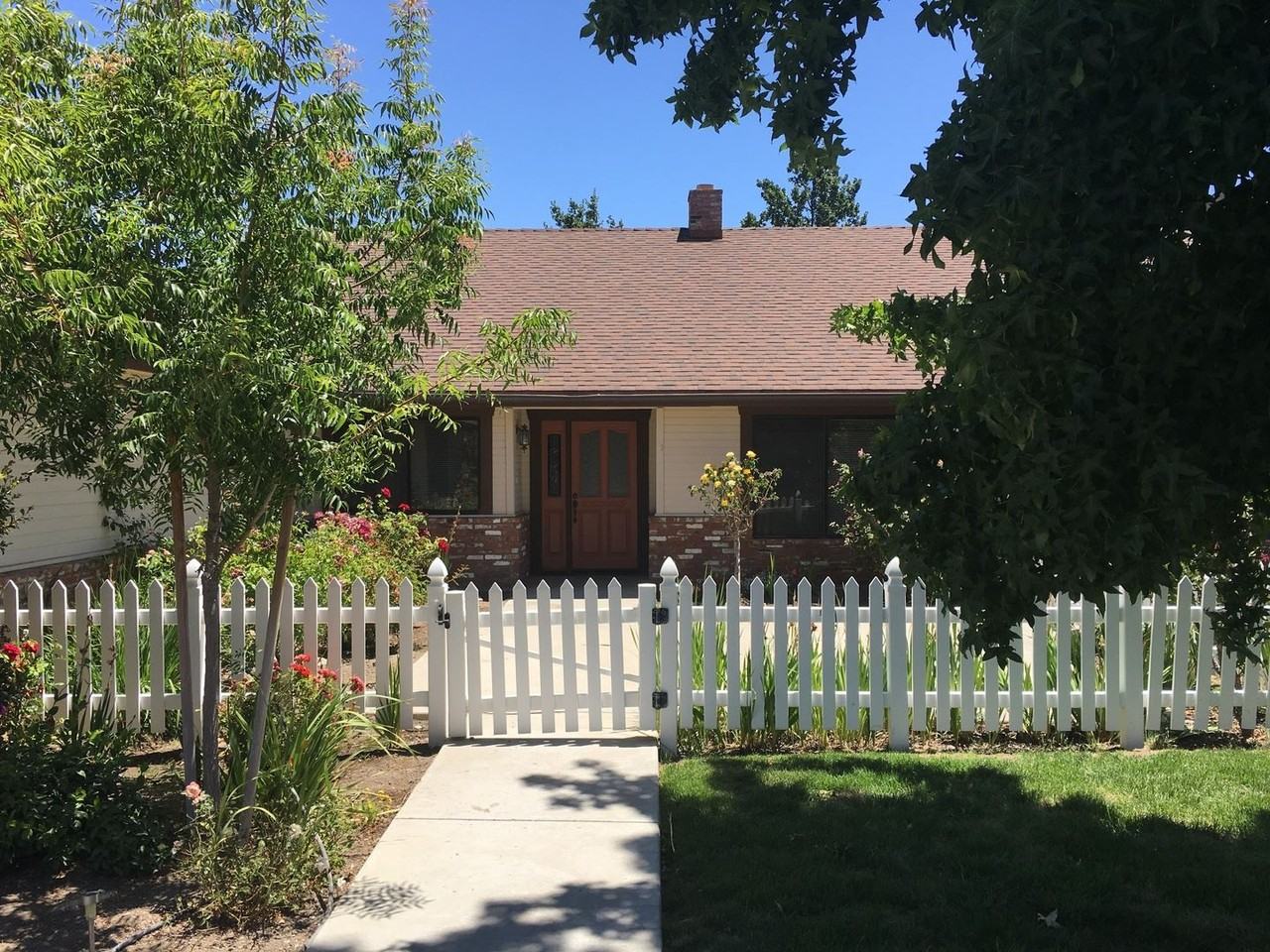 1338 Cheyenne Ln - Photo 3 of 15