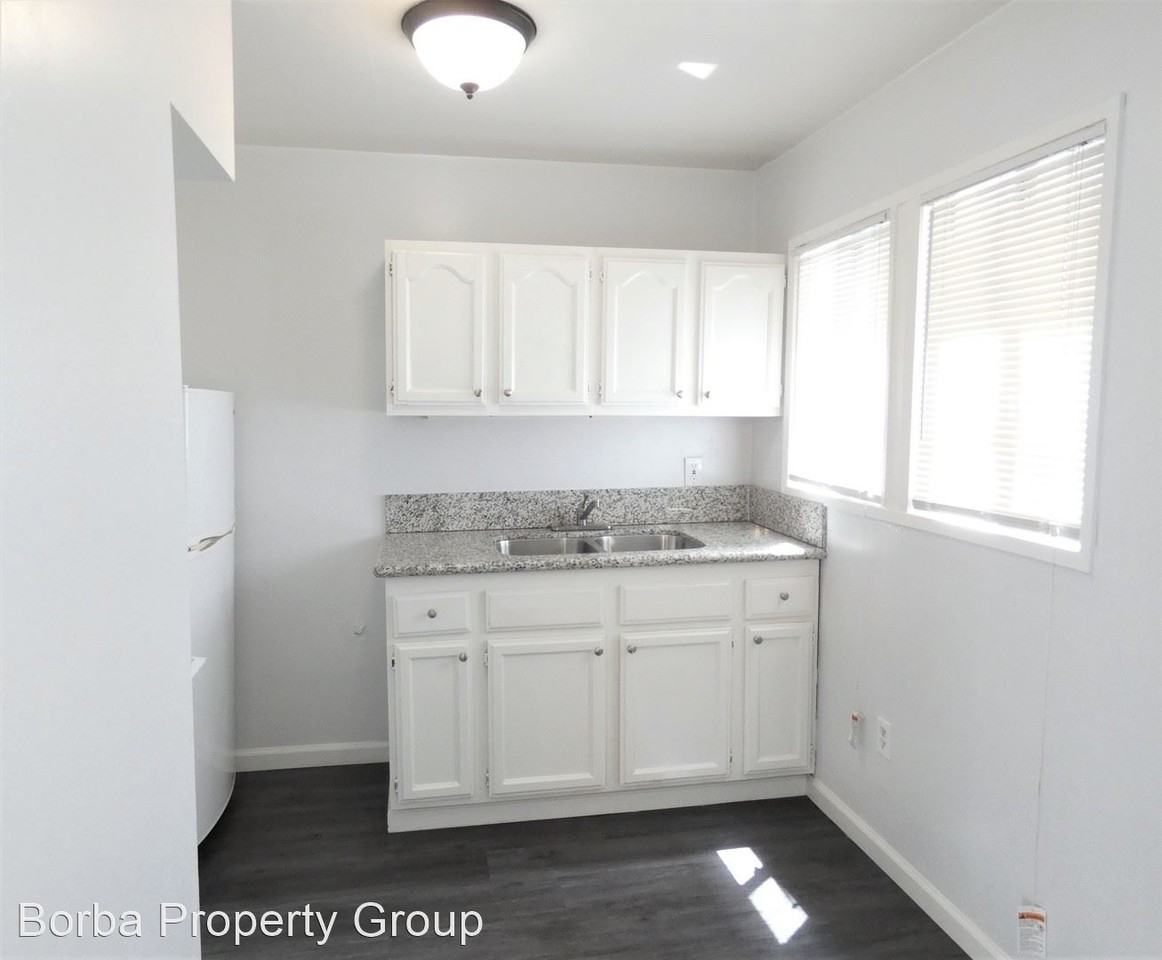 2330 Locust Ave. - Photo 2 of 14