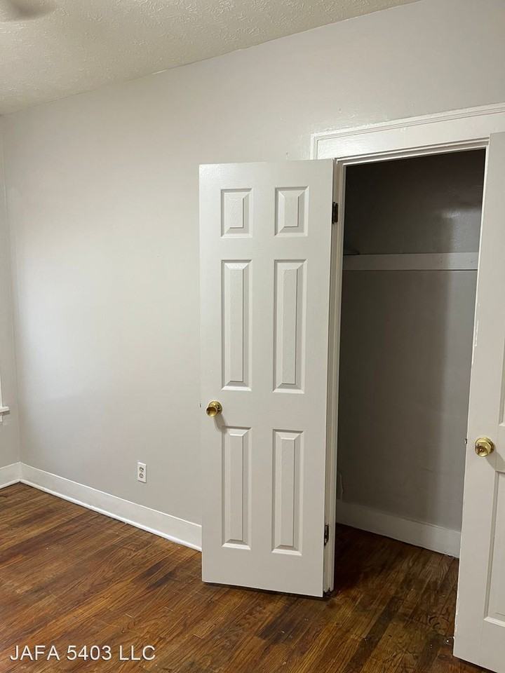 5401-03 Bridge Avenue - Photo 3 of 11