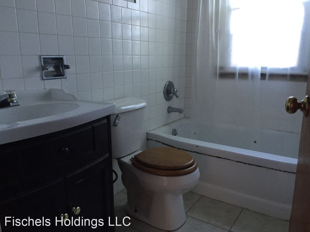 746 Hope Ave - Photo 3 of 9