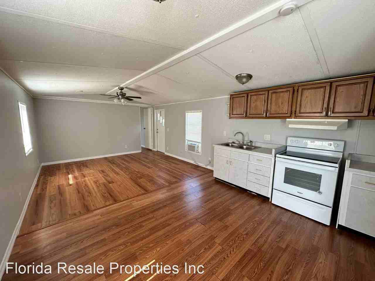 2521 Brownell Ct - Photo 2 of 16
