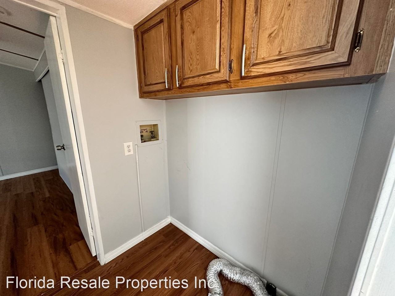 2521 Brownell Ct - Photo 3 of 16