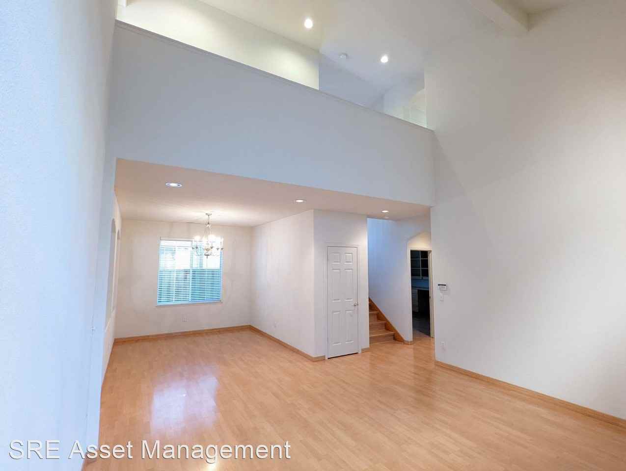 732 Villa Centre Way - Photo 3 of 14