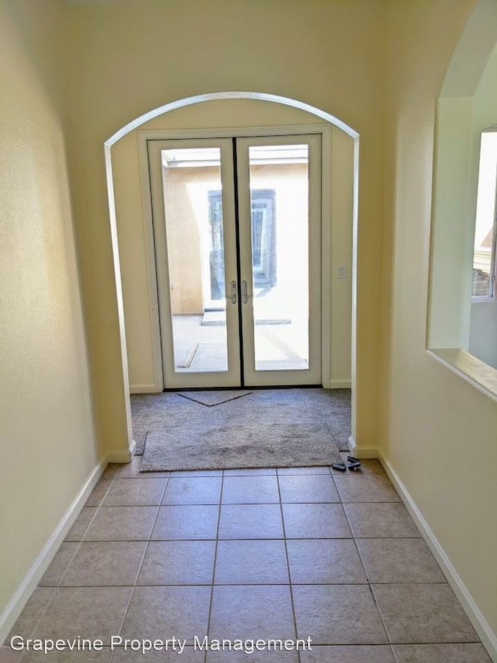 31852 Via Santa Elena - Photo 2 of 22