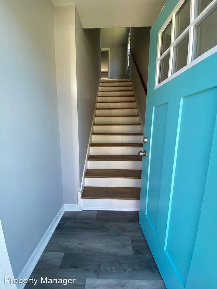 2508 Woodbine Ave - Photo 3 of 16