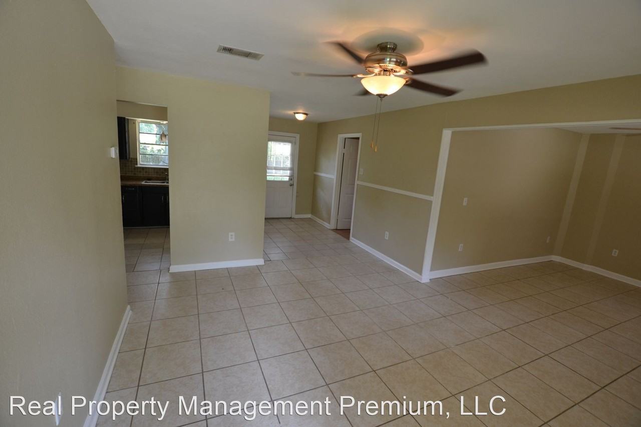 2135 Richmond St - Photo 3 of 34