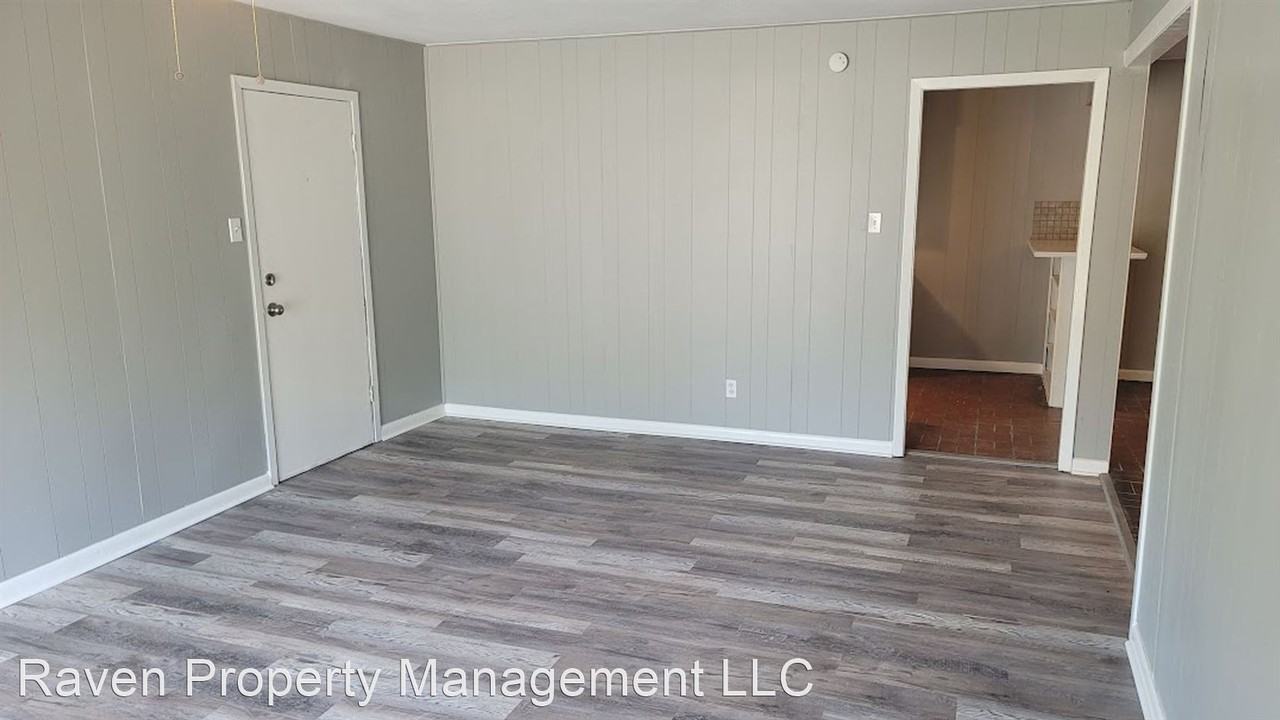 4 Catalina Rd - Photo 2 of 19