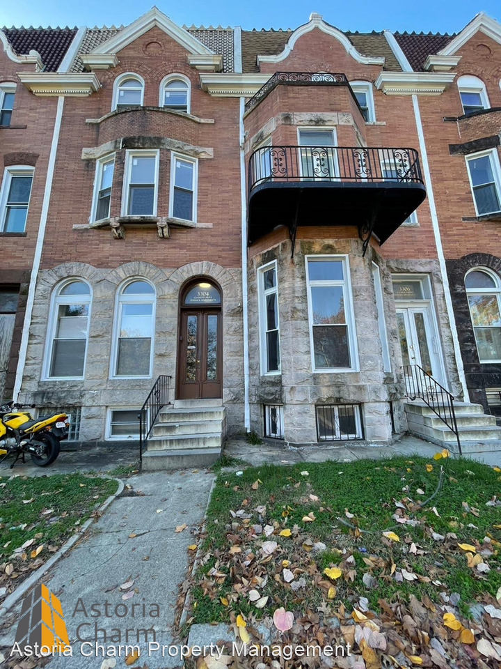 Auchentoroly Terrace - Photo 2 of 9