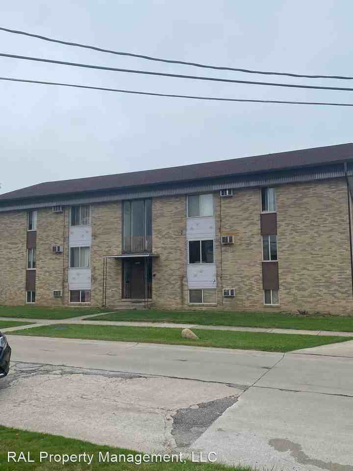 15229 Maple Park Apartments in Maple Heights, Maple Heights, OH 44137