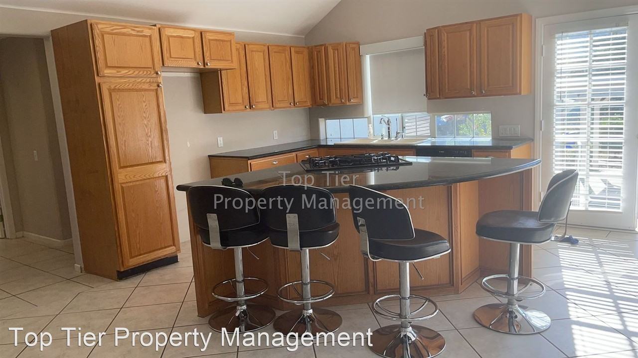 25661 Willow Ln - Photo 2 of 18