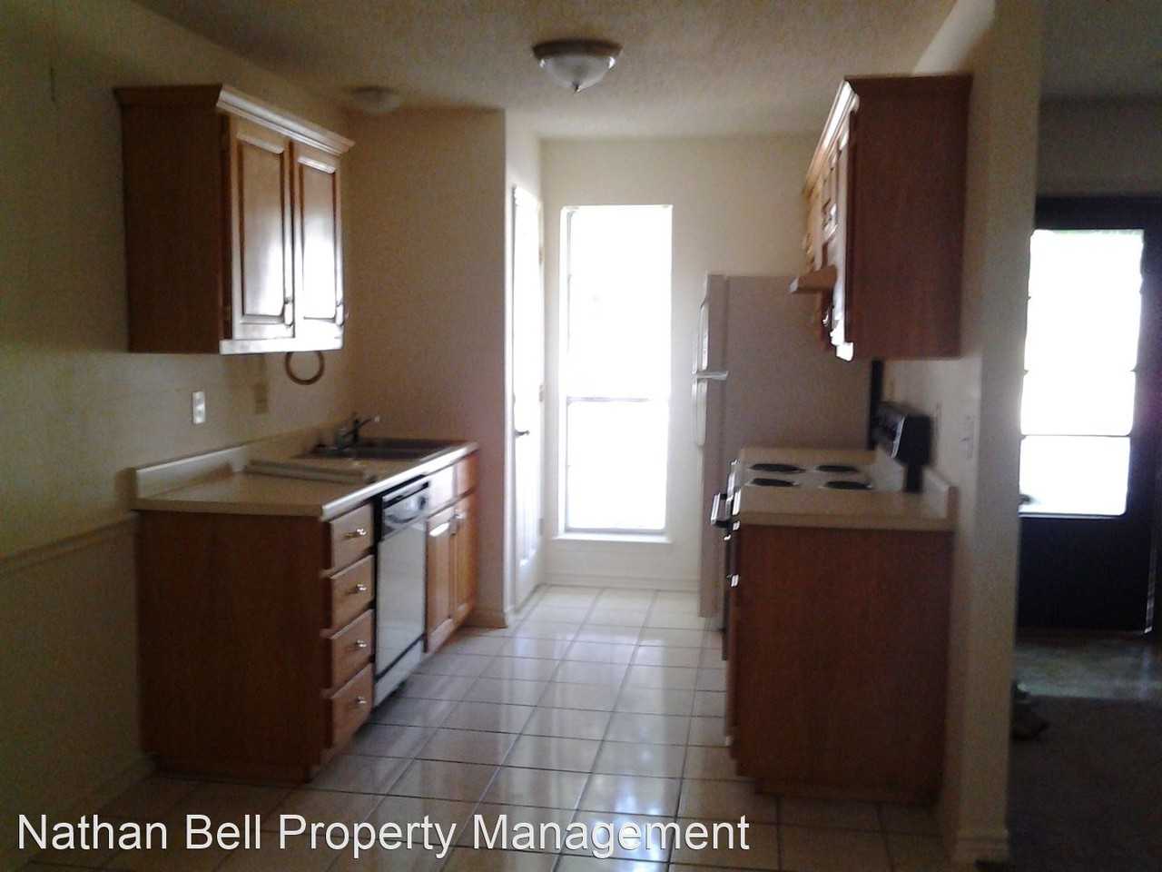 490 Kirkland Ln - Photo 3 of 7