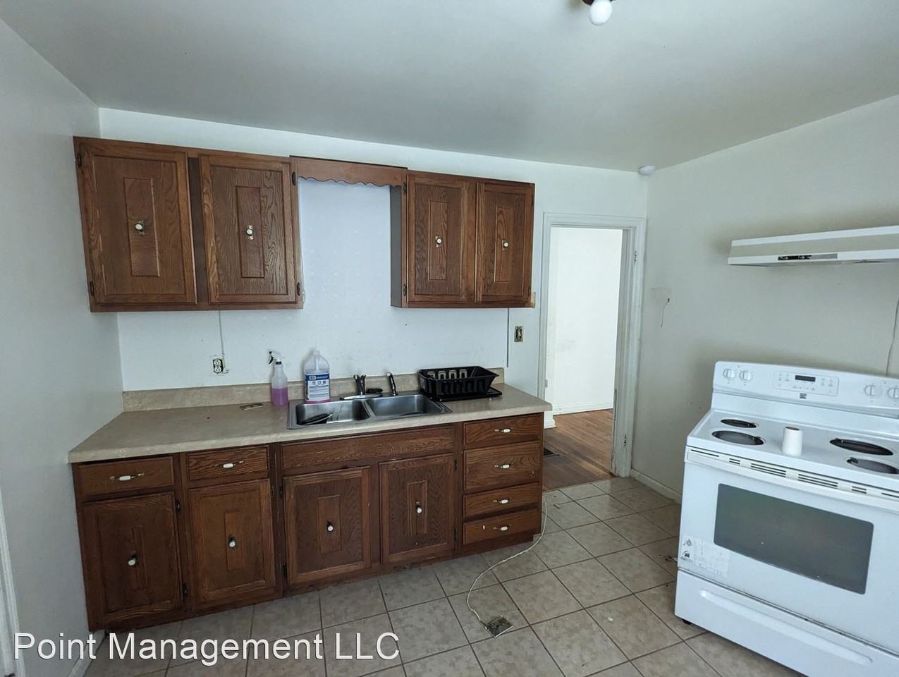 1511 Rugby Blvd Nw - Photo 3 of 6