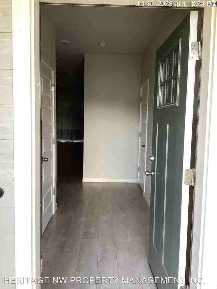 421 Depot Ave - Photo 2 of 30