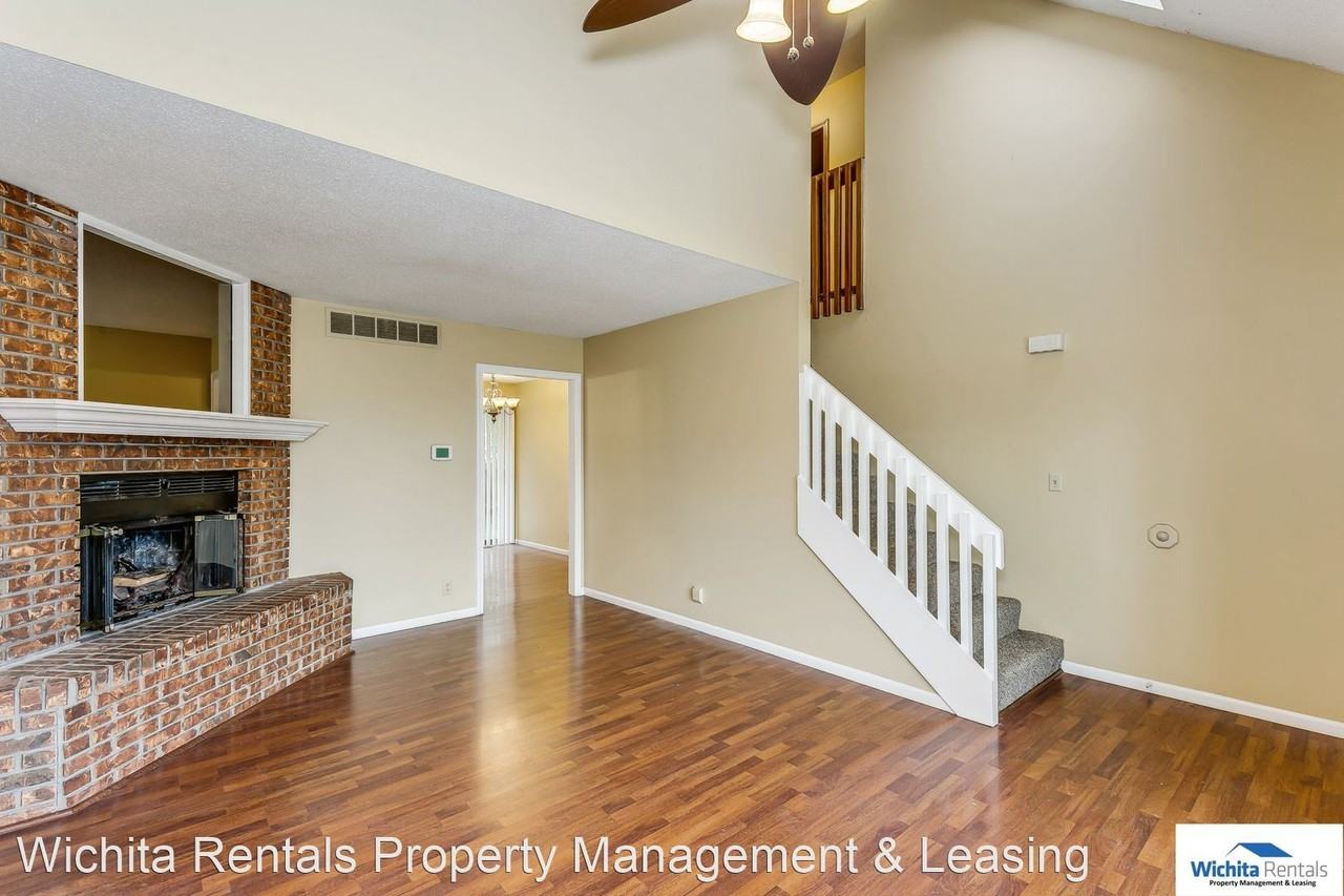 7717 E 32nd St N - Photo 2 of 15