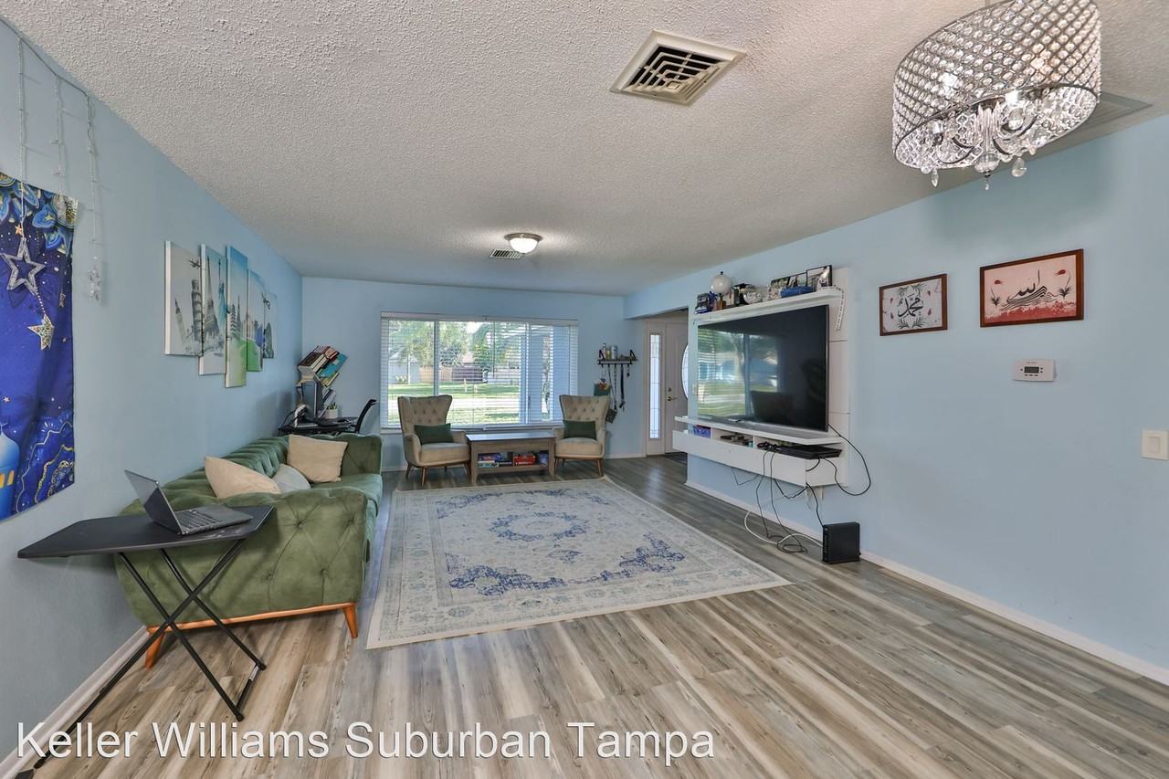 2223 Willow Tree Trl - Photo 2 of 29