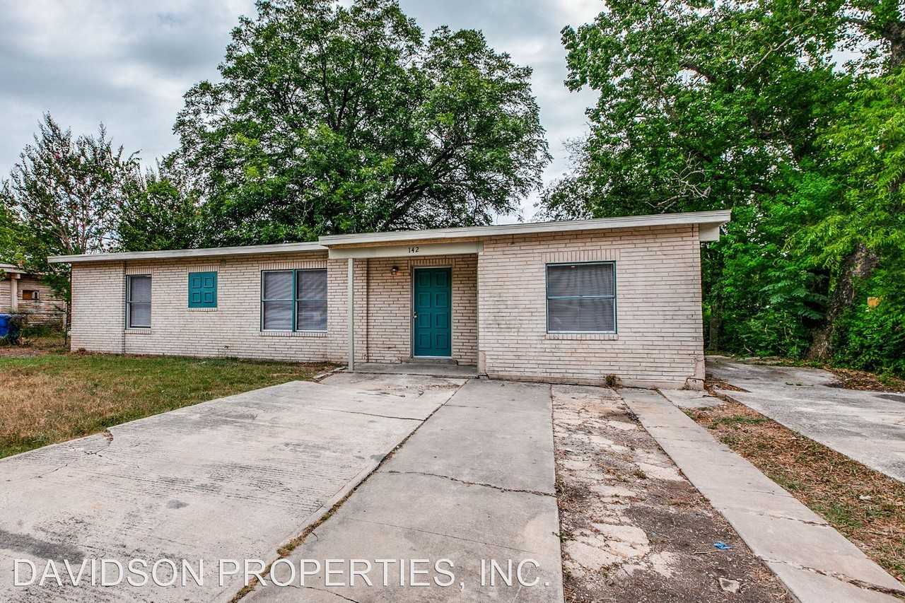 142 Flair Dr - Photo 3 of 25