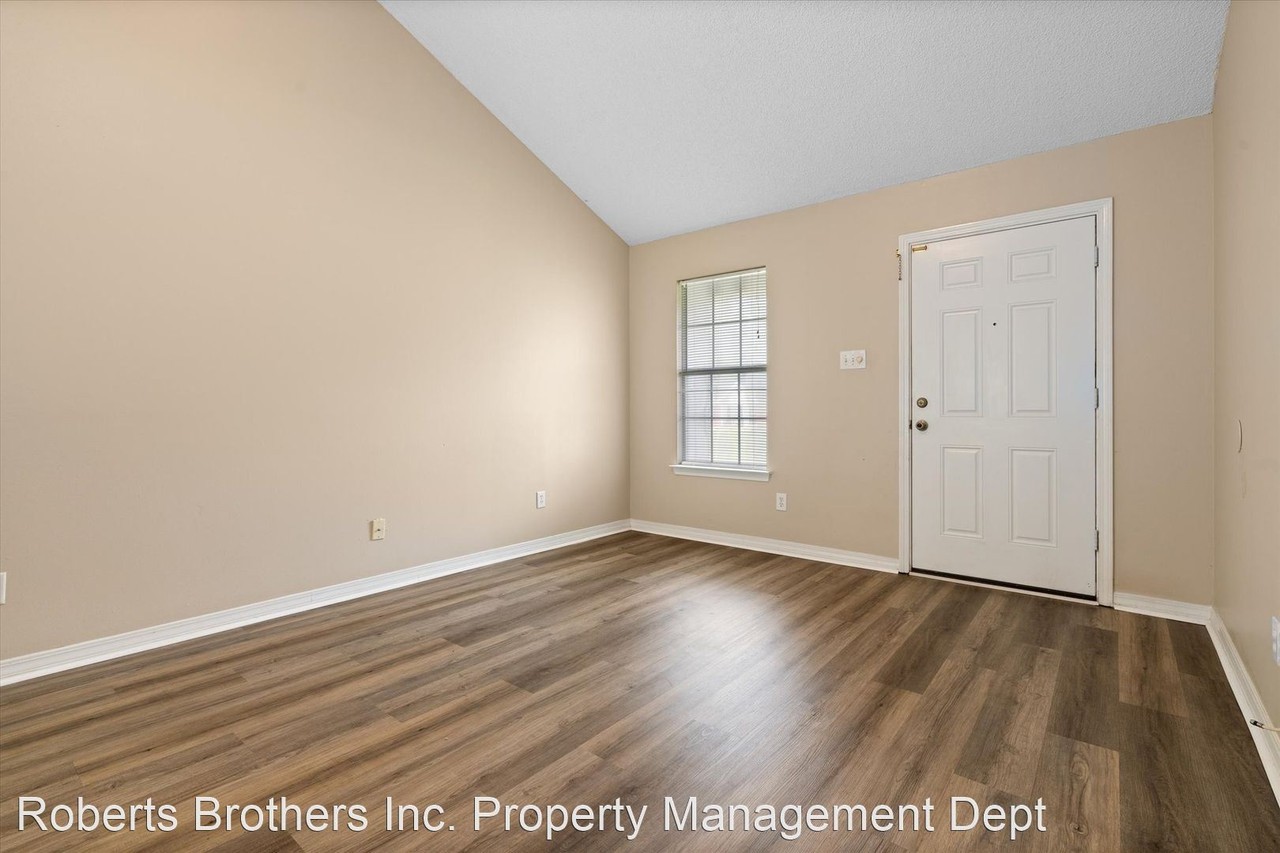 2925 Ironwood Dr - Photo 3 of 20