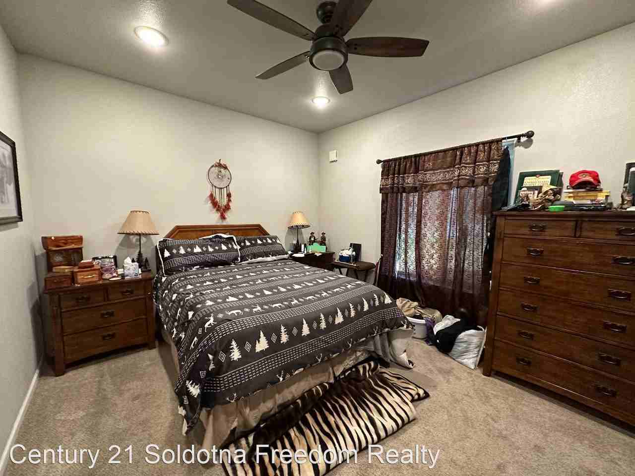 49180 Taurus Ct - Photo 3 of 16