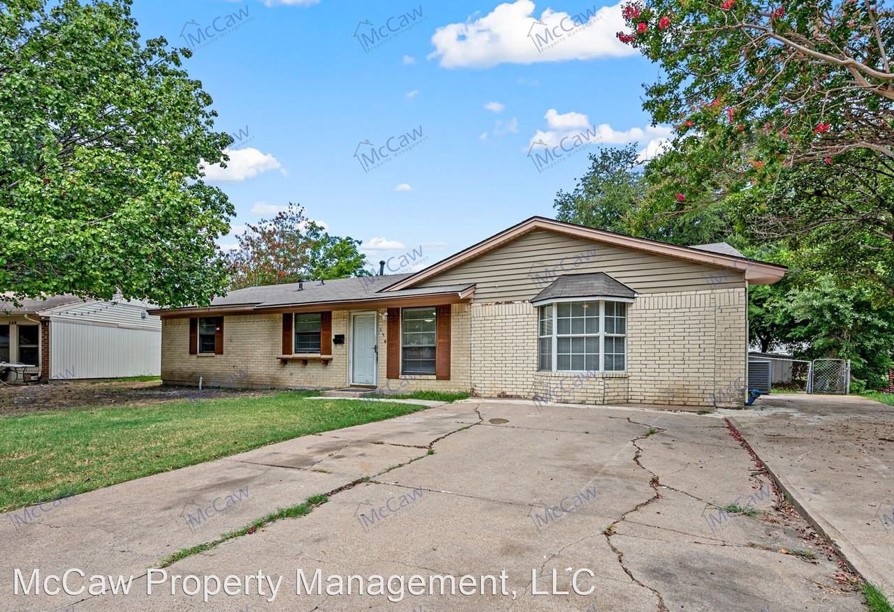 354 Baron Pl - Photo 2 of 30