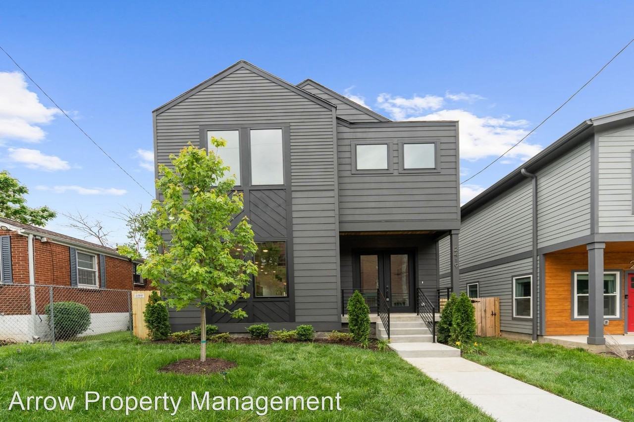 2419 Batavia St - Photo 2 of 22