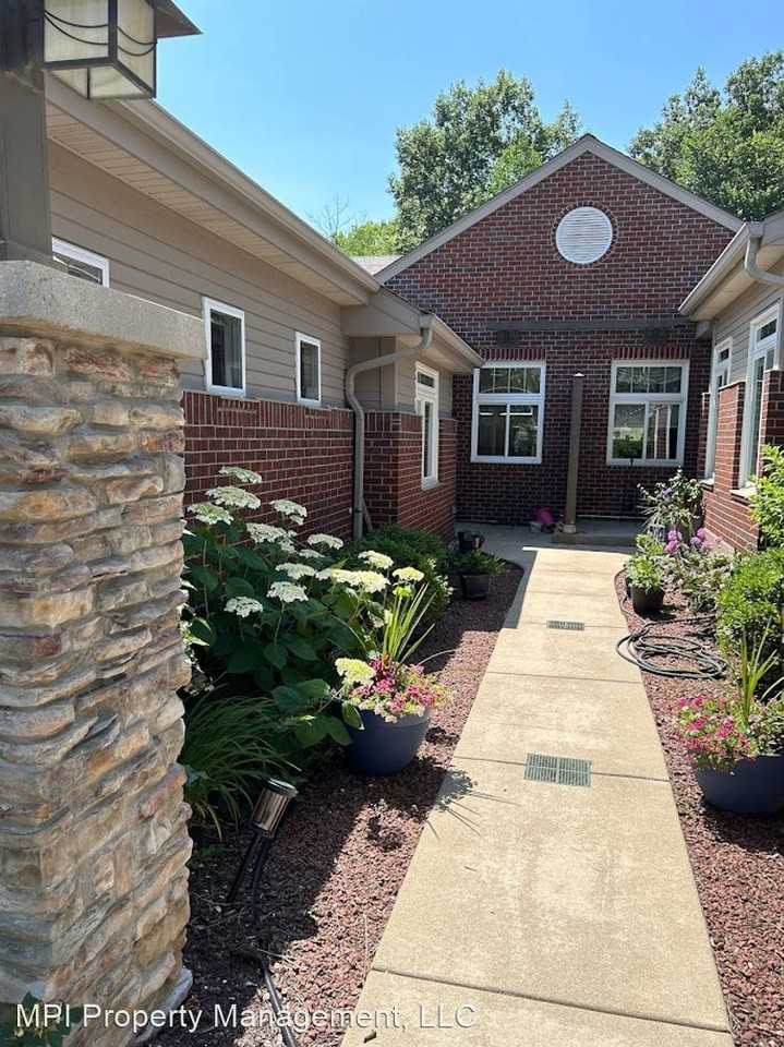 18415 W Wisconsin Ave - Photo 2 of 14