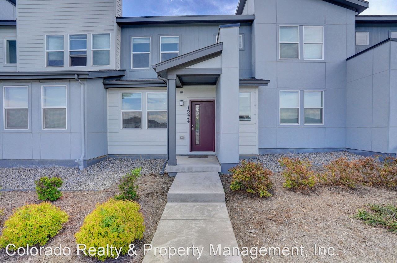 16244 E 47th Dr - Photo 3 of 40