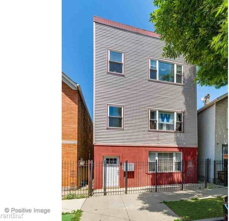 1636 W Ohio St #7