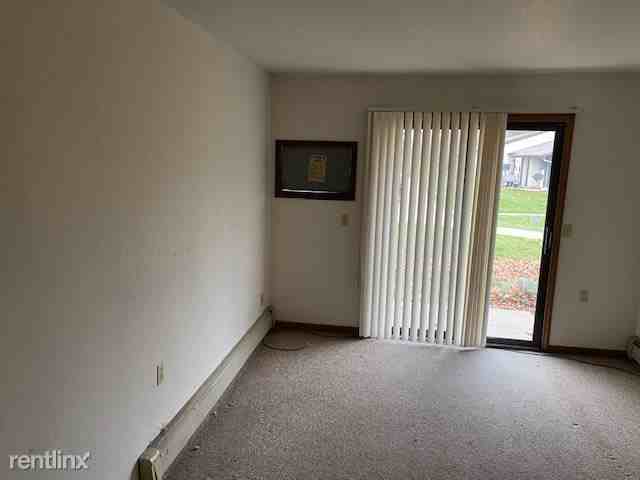 Emerson Manor Apartments - Photo 2 of 5