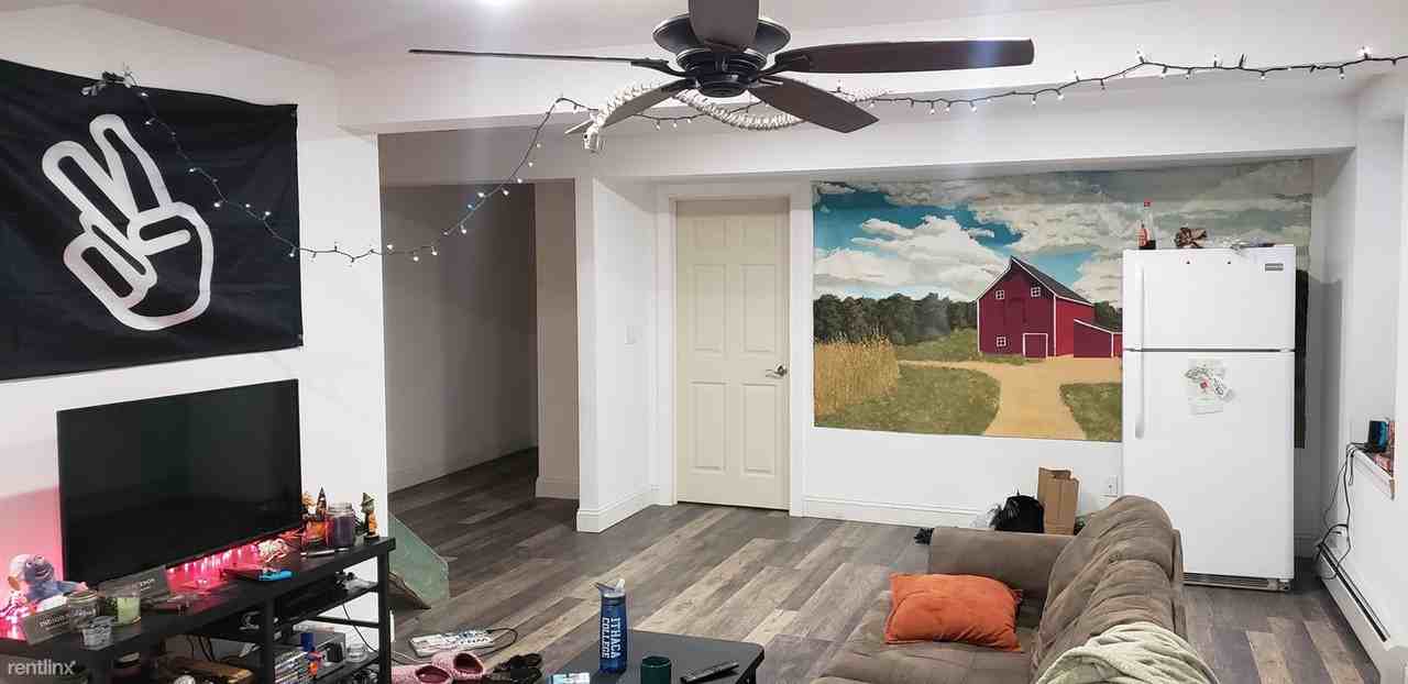 369 Troy Rd - Photo 2 of 11