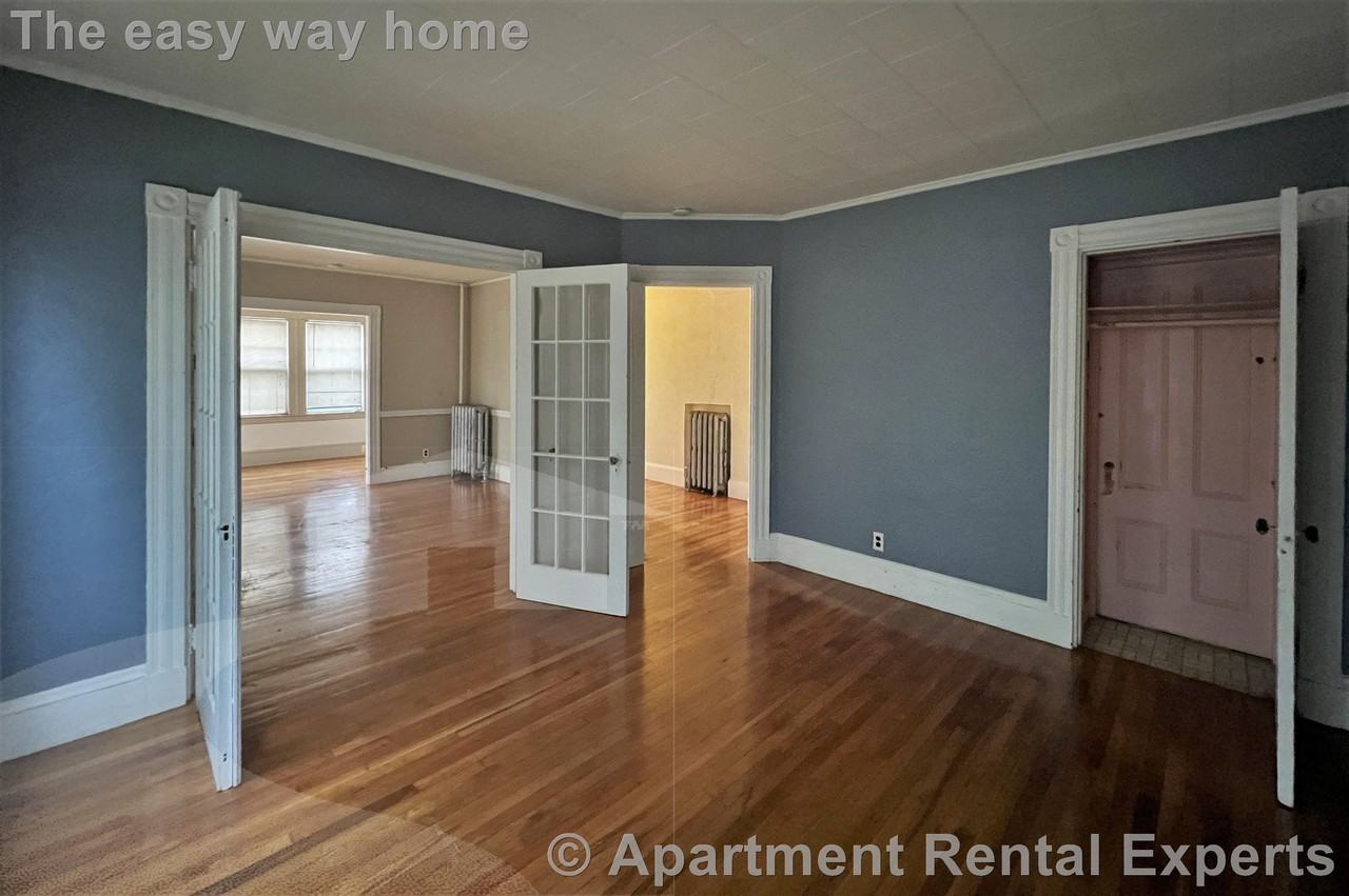 150 Hancock St #1 - Photo 2 of 17
