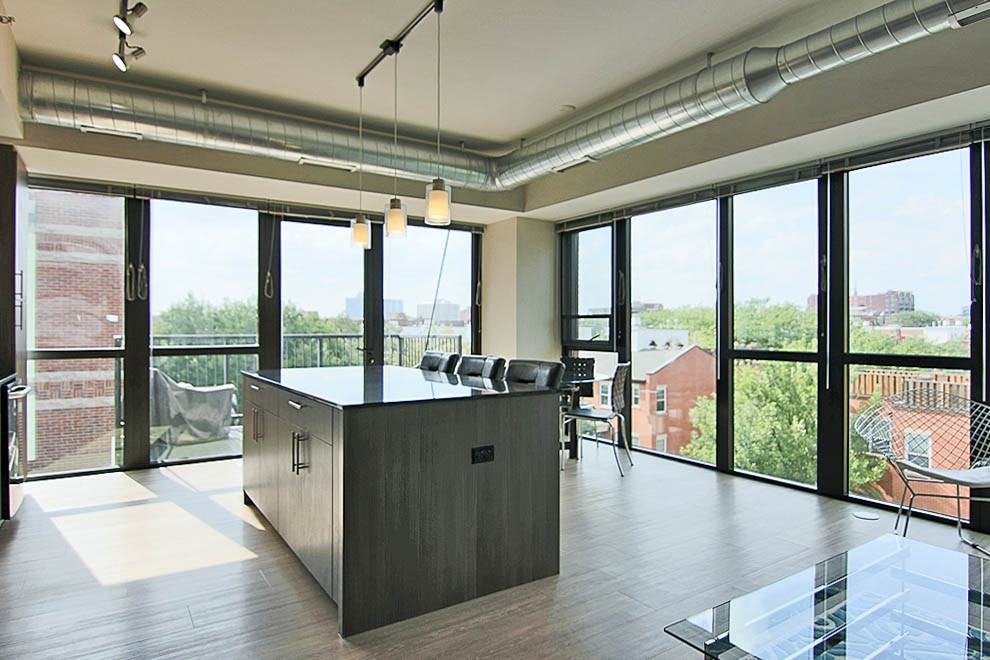 211 W Scott St #2-2 - Photo 2 of 17