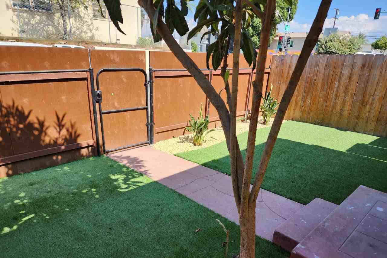 4731 Polk Ave - Photo 3 of 18