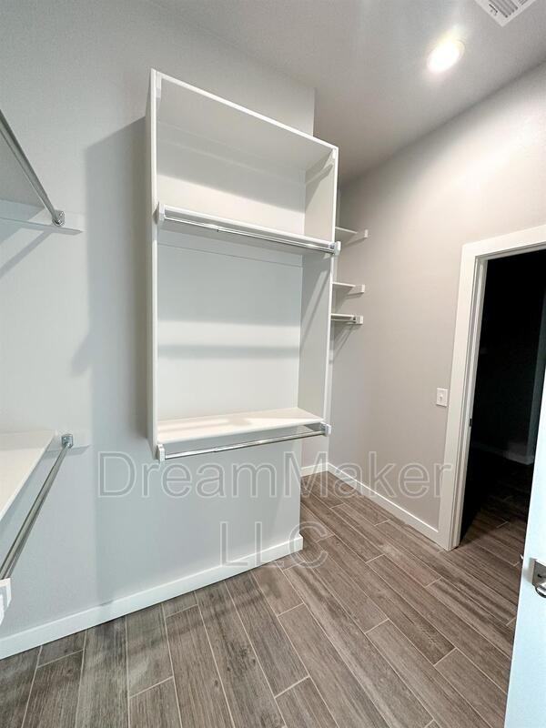 5329 Red Maple Ave - Photo 4 of 16