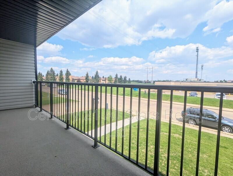 2812 116 St Nw #B5 - Photo 2 of 12