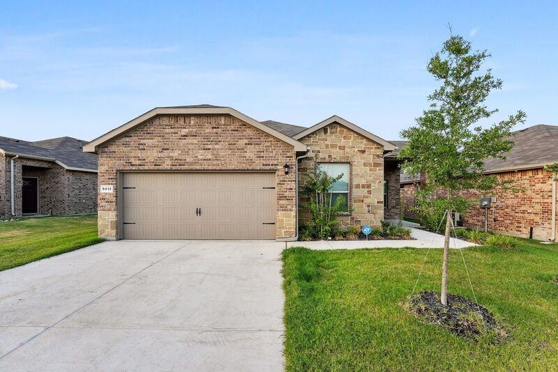 9412 Red Brush Trl - Photo 2 of 27