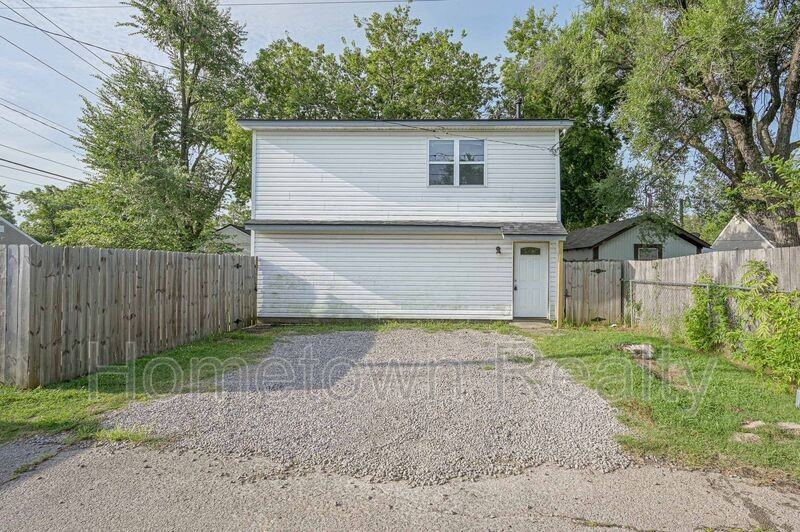 135.5 E Himes Street - Photo 2 of 20