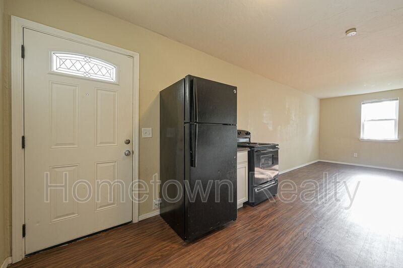 135.5 E Himes Street - Photo 6 of 20