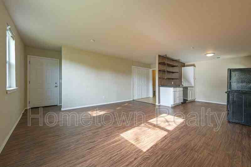 135.5 E Himes Street - Photo 7 of 20