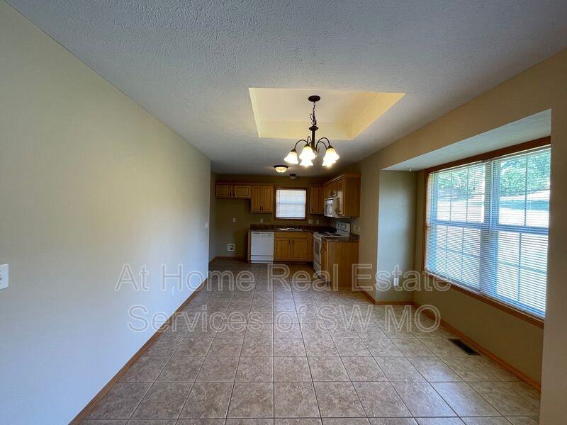 2618 W Colton - Photo 3 of 11