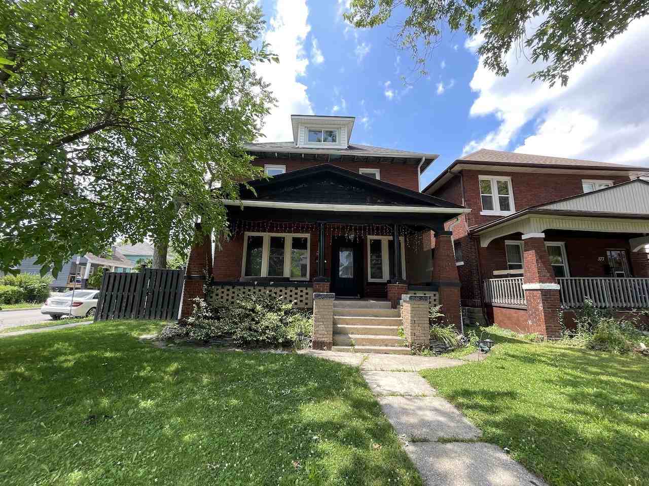 391 Hall Ave - Photo 2 of 21