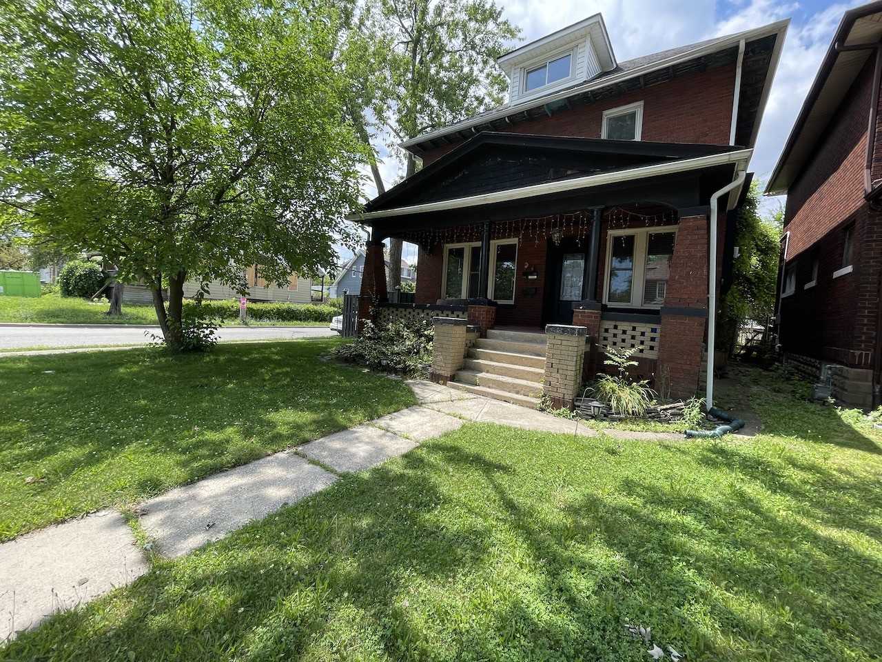 391 Hall Ave - Photo 3 of 21