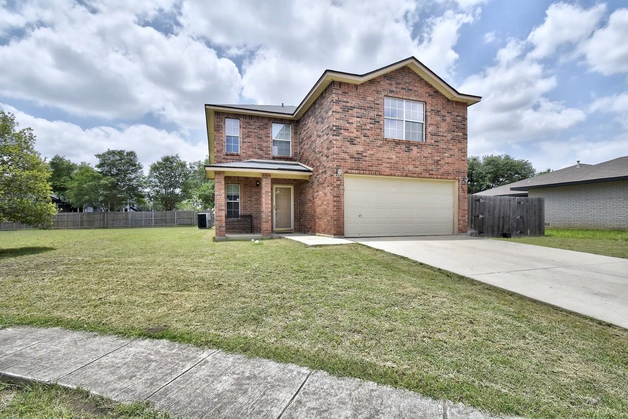 8807 Shadow Wood Lane - Photo 2 of 30