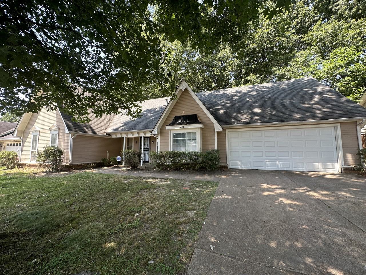 4627 Chelwood Dr - Photo 3 of 34