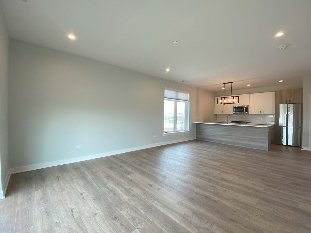 440 Green Bay Rd - Photo 2 of 13