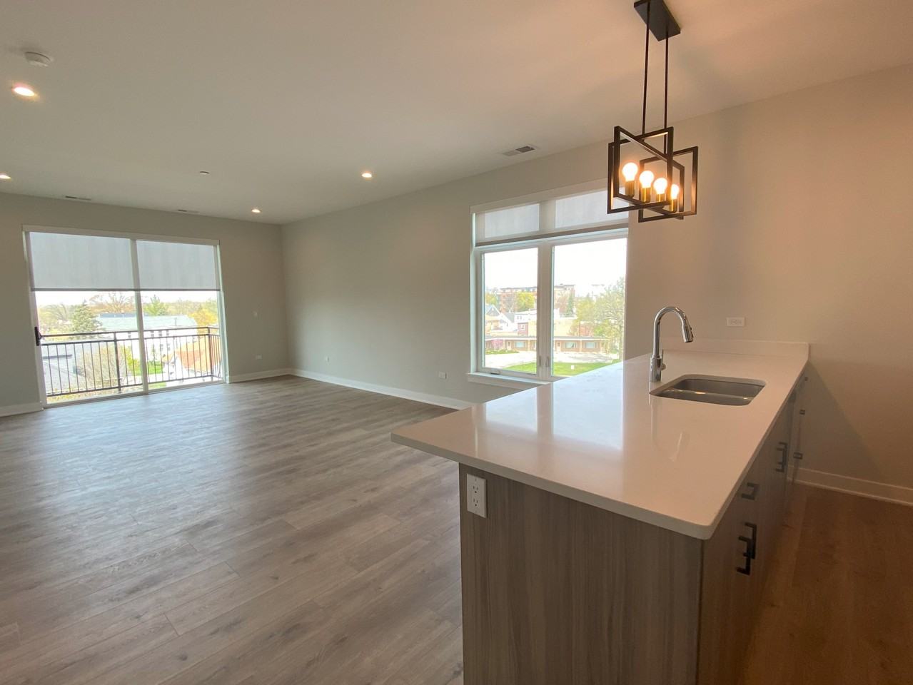 440 Green Bay Rd - Photo 3 of 13