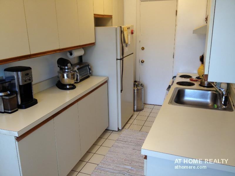 144 Englewood Ave #38 - Photo 5 of 9